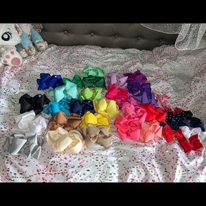 New girl hair bows.